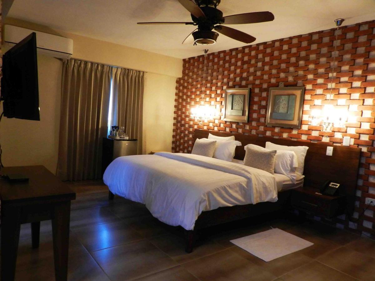 Mon Hotel Boutique Constanza Ngoại thất bức ảnh